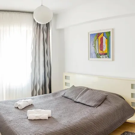 Little Brooklyn By Citylife Suites Апартаменти