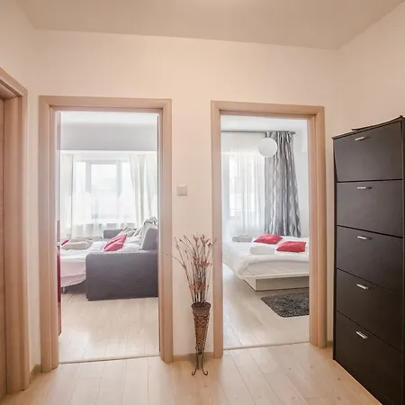 Little Brooklyn By Citylife Suites Апартаменты *
